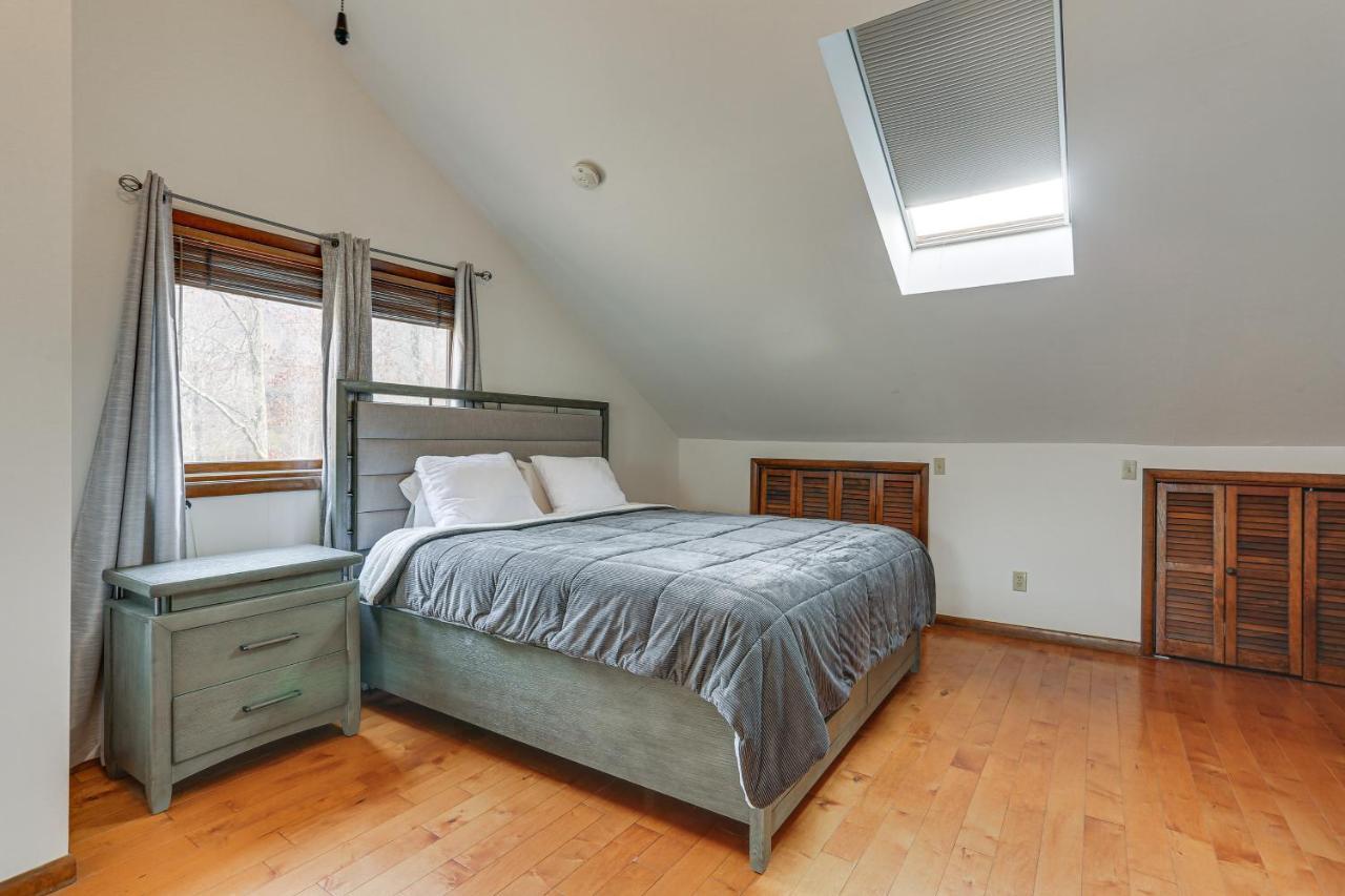 Vernon Township Condo With Balcony Near Ski Lifts! Exterior photo