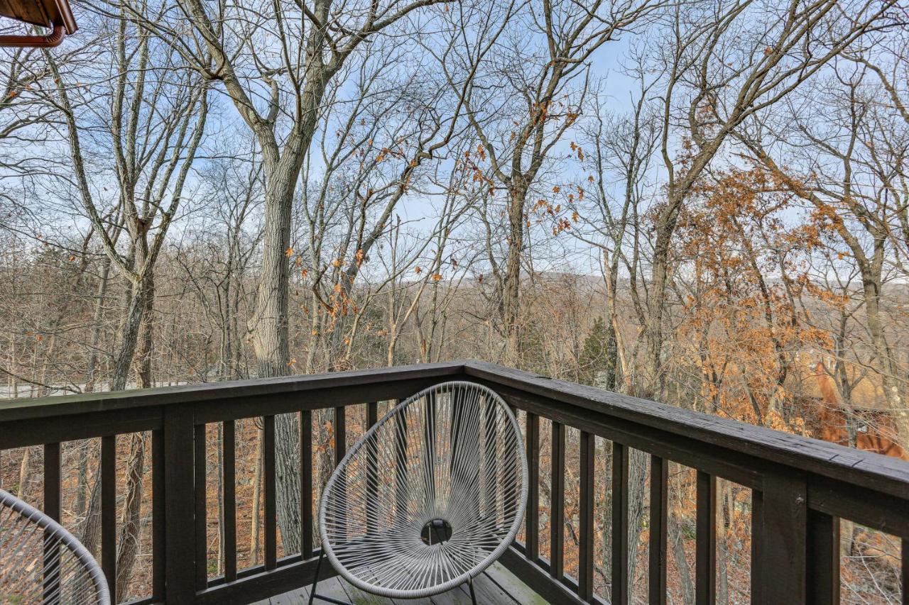 Vernon Township Condo With Balcony Near Ski Lifts! Exterior photo